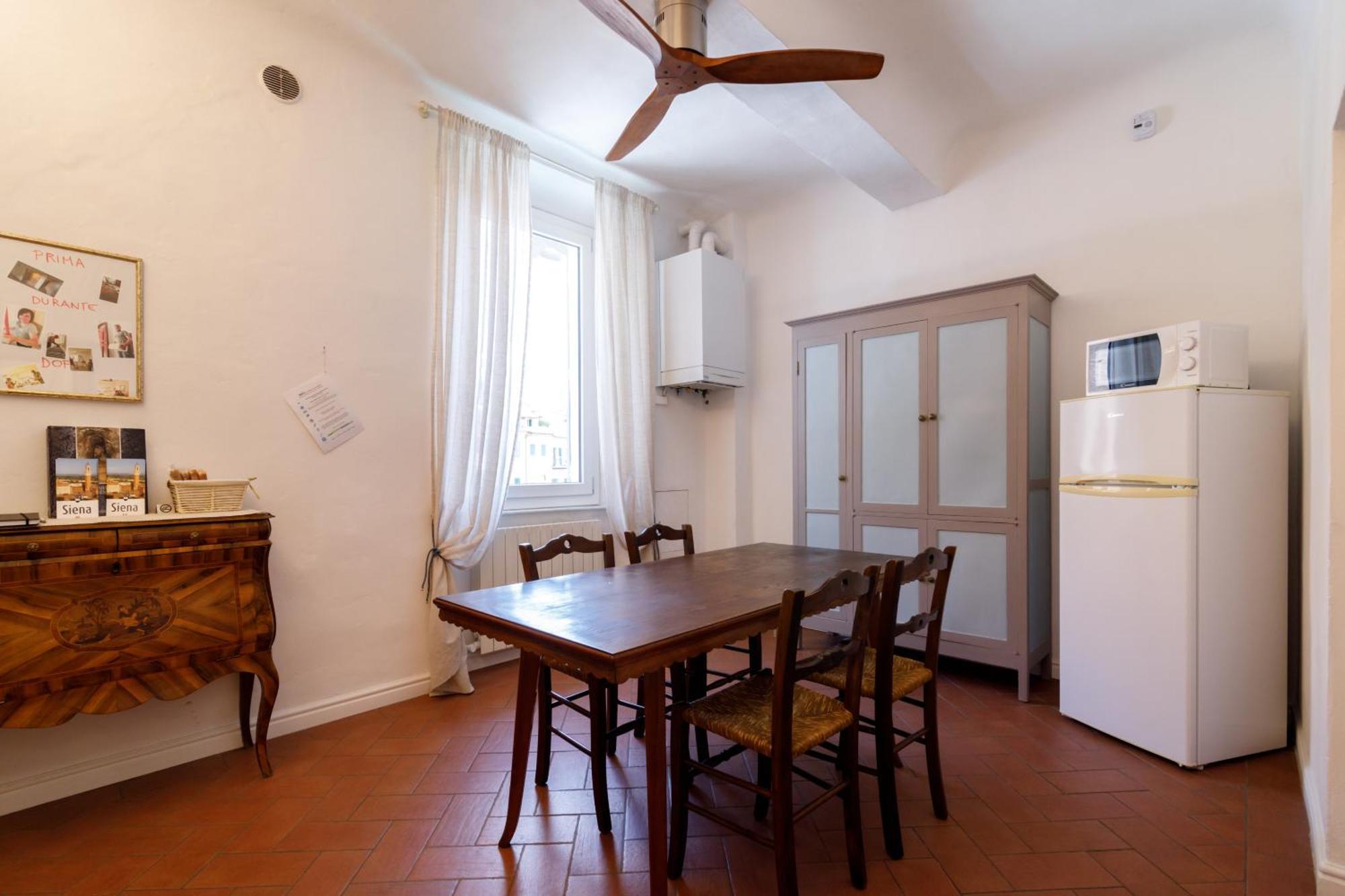 Charme Centro Storico Apartment Siena Exterior photo